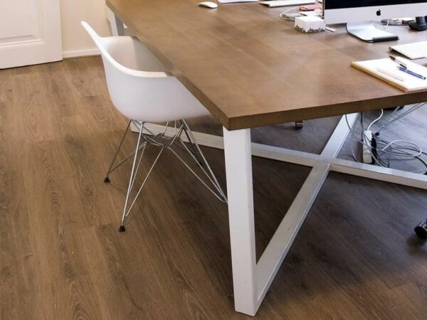 Vergadertafel - Attraversare