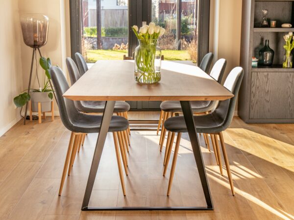 Alternative view of Eettafel Stretto