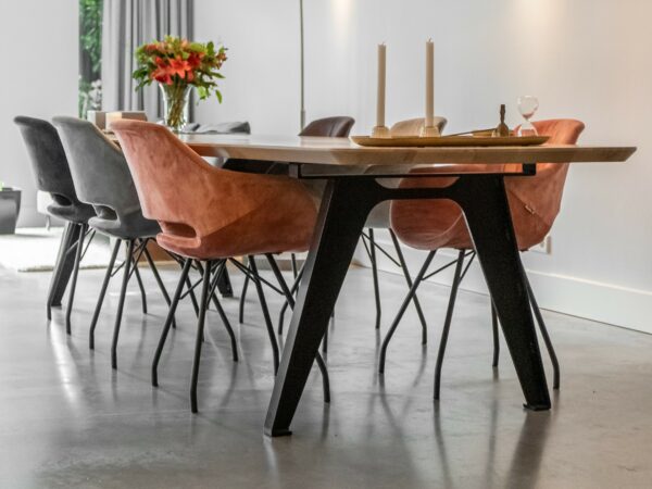 Alternative view of Eettafel Piccante